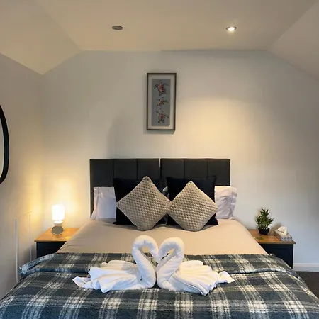 Cosy Countryside Stay- Waters Upton, Telford Exterior photo