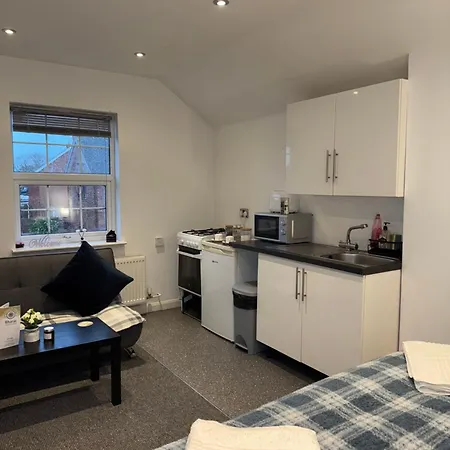 Cosy Countryside Stay- Waters Upton, Telford Exterior photo