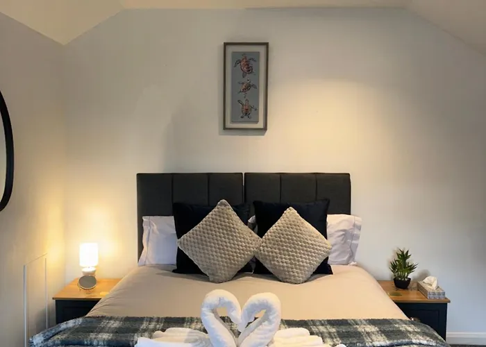 Cosy Countryside Stay- Waters Upton, Telford
