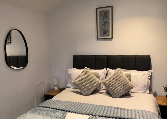 Cosy Countryside Stay- Waters Upton, Telford